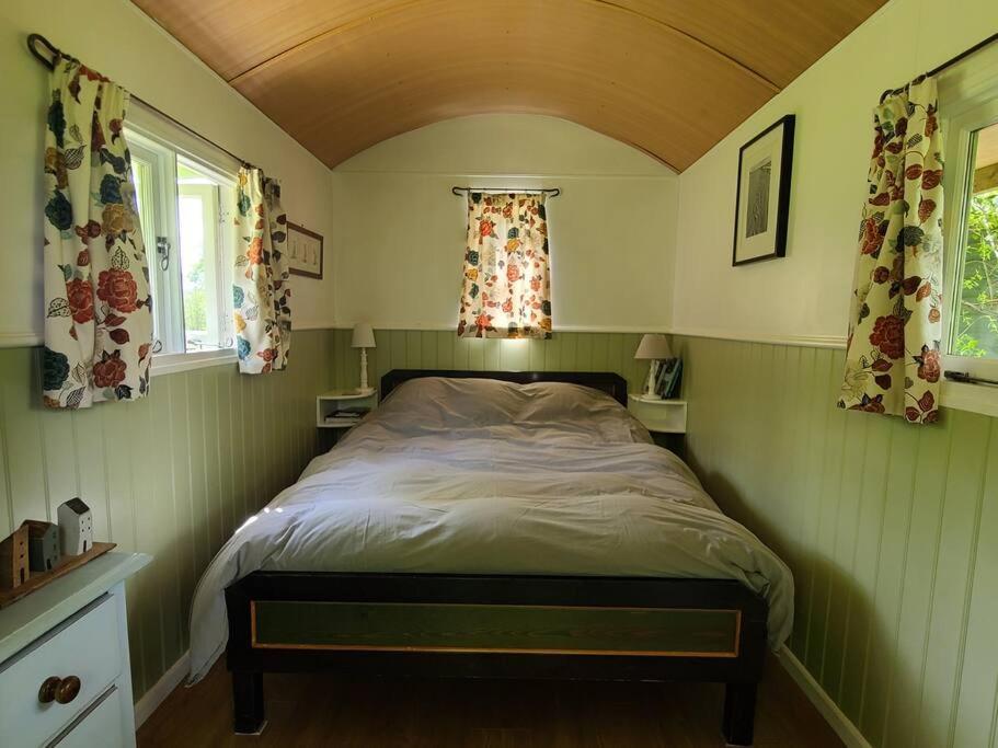 Penn Bergeyn Shepherd'S Huts Exeter Exterior photo