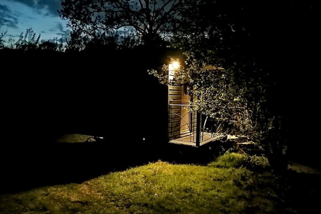 Penn Bergeyn Shepherd'S Huts Exeter Exterior photo