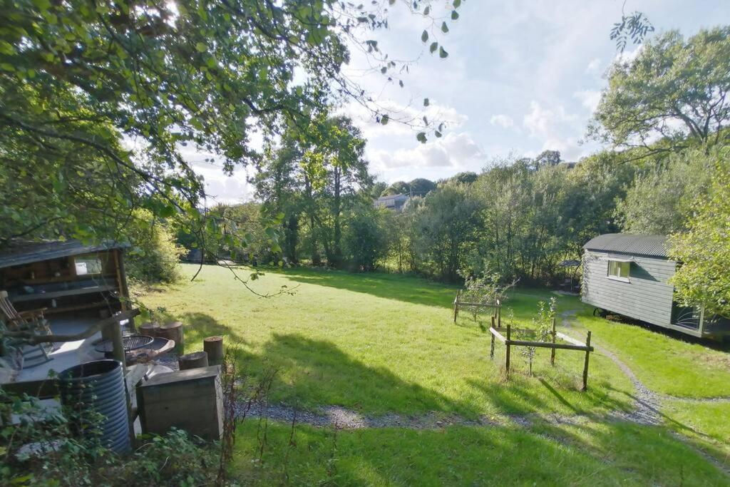 Penn Bergeyn Shepherd'S Huts Exeter Exterior photo