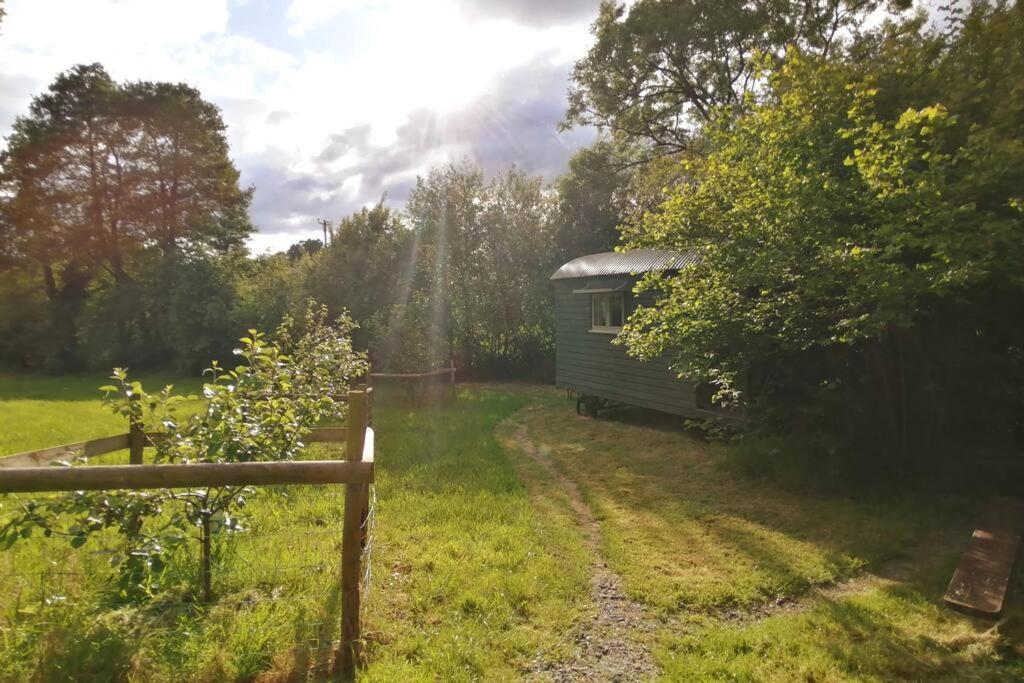 Penn Bergeyn Shepherd'S Huts Exeter Exterior photo